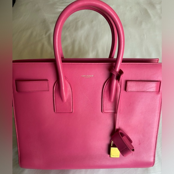 SAINT LAURENT
Calfskin Small Sac De Jour Lipstick Fuchsia - Picture 4 of 16